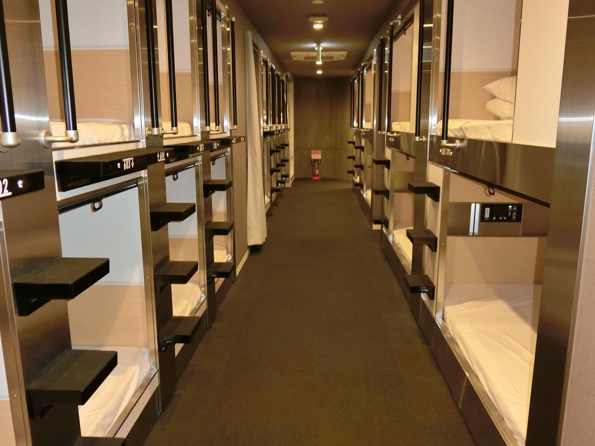 Capsule Hotel Valie Ebisucho Осака Екстер'єр фото
