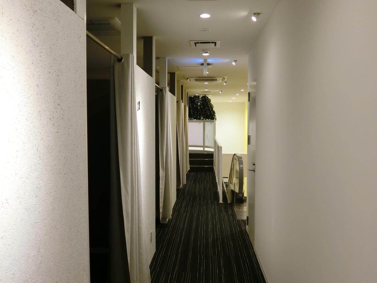 Capsule Hotel Valie Ebisucho Осака Екстер'єр фото