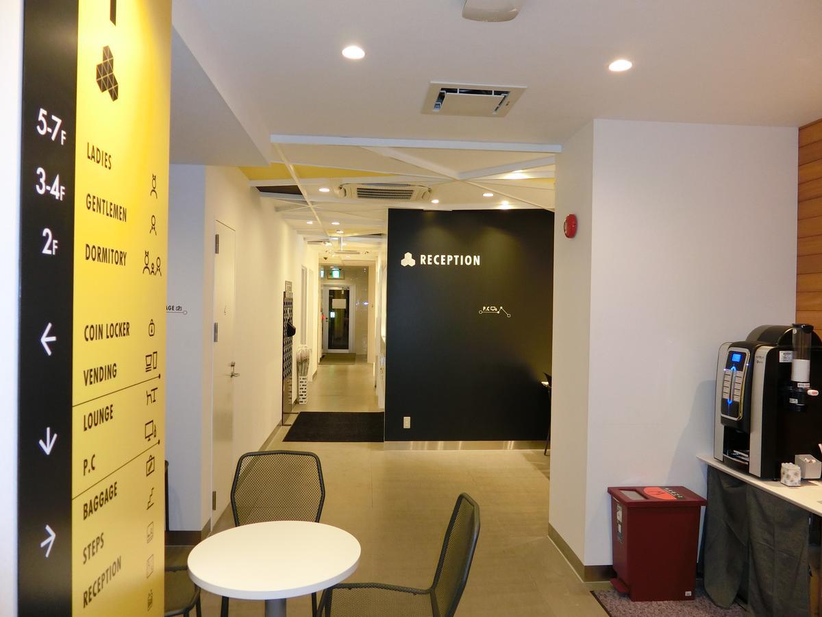 Capsule Hotel Valie Ebisucho Осака Екстер'єр фото