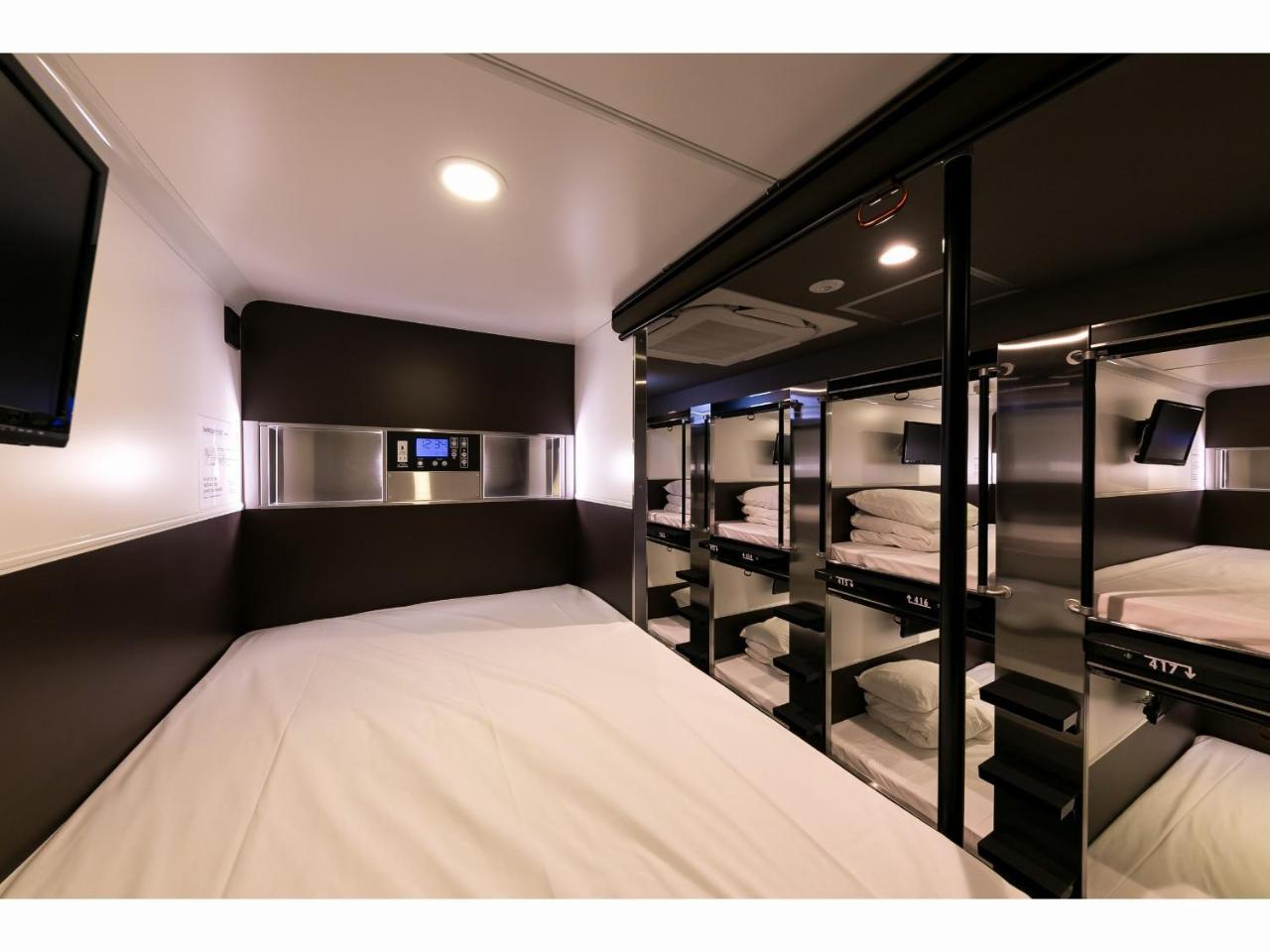 Capsule Hotel Valie Ebisucho Осака Екстер'єр фото