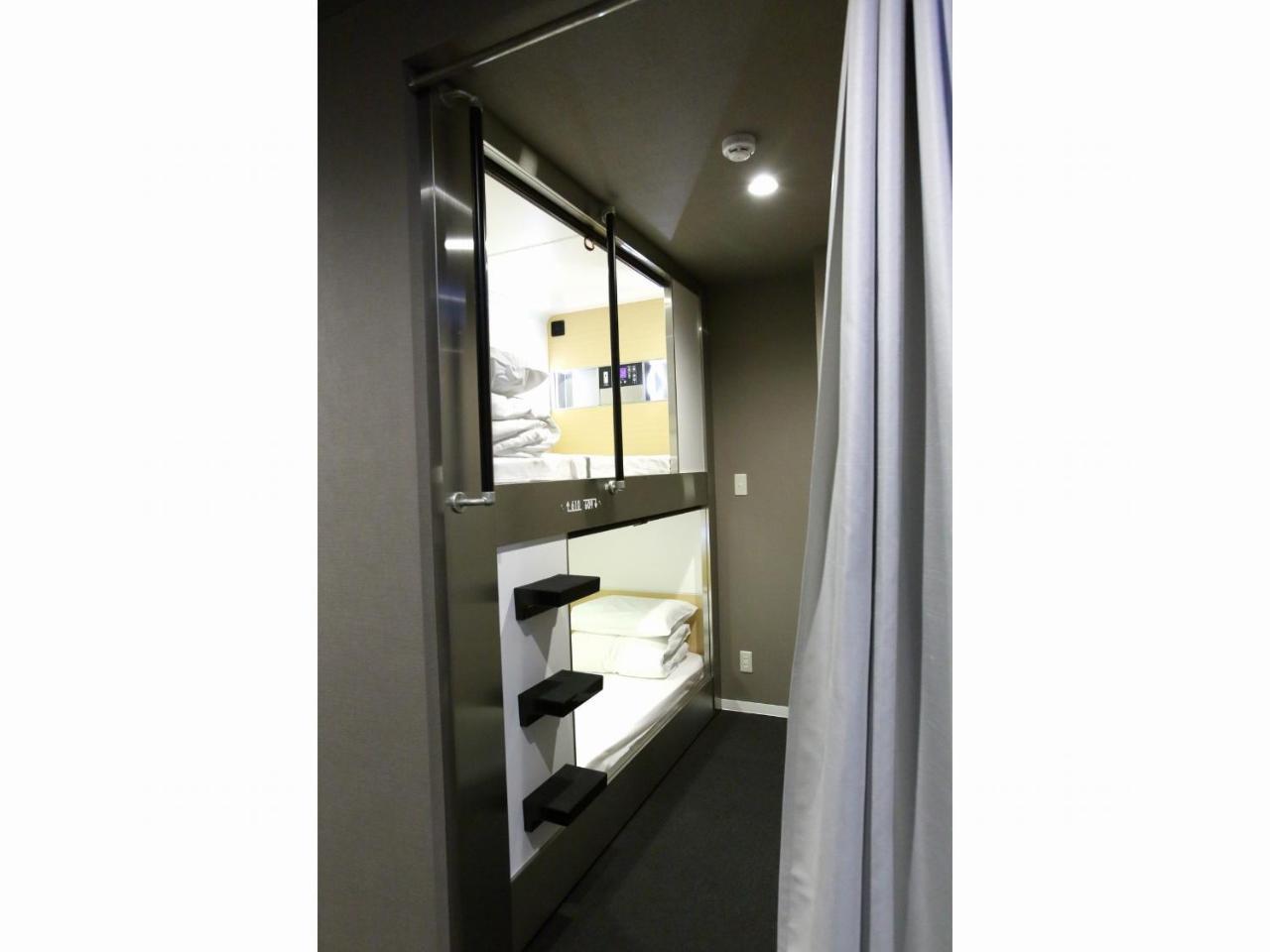 Capsule Hotel Valie Ebisucho Осака Екстер'єр фото
