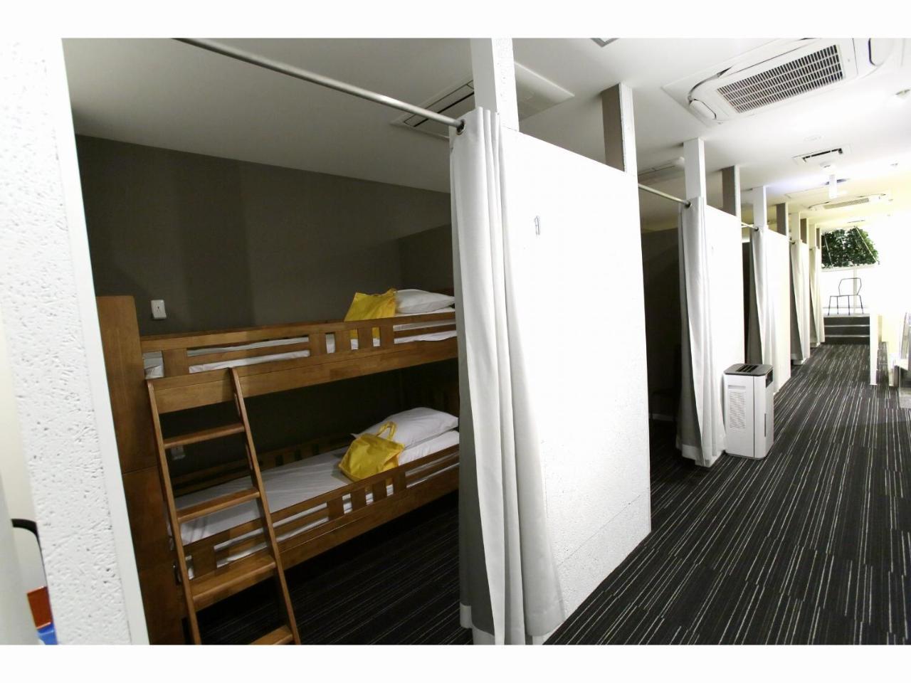 Capsule Hotel Valie Ebisucho Осака Екстер'єр фото