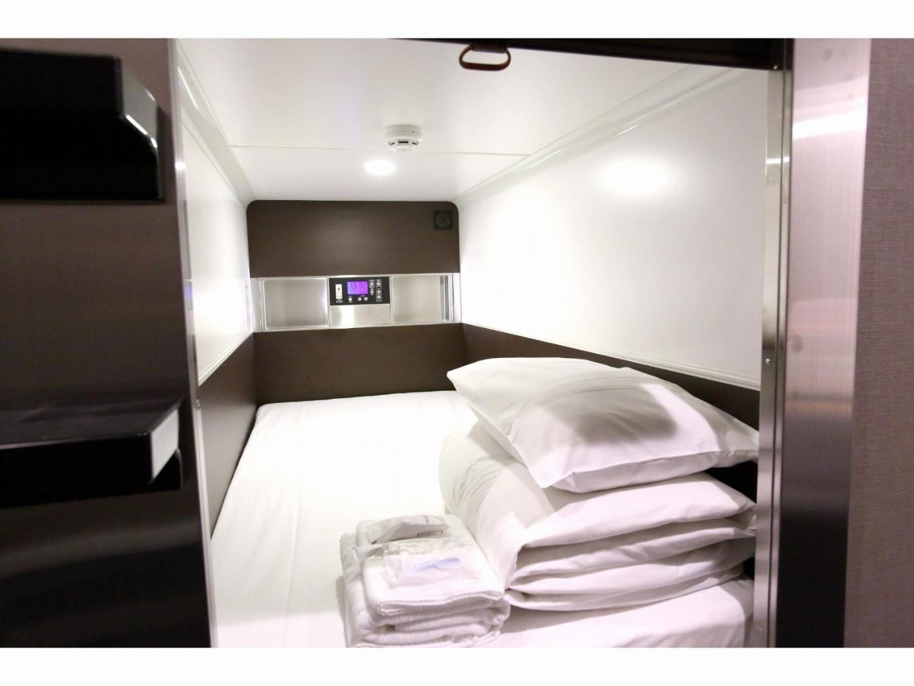 Capsule Hotel Valie Ebisucho Осака Екстер'єр фото