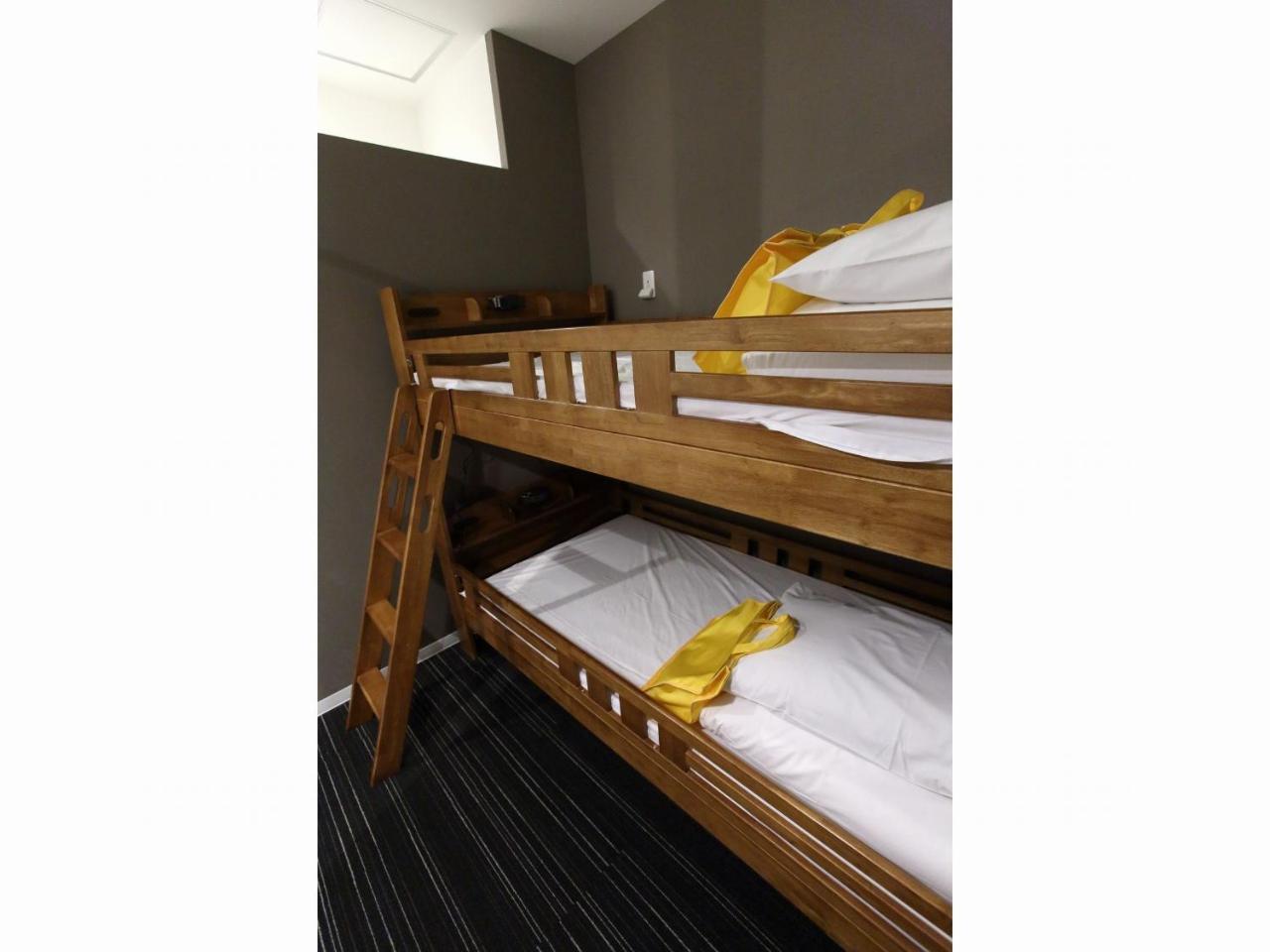 Capsule Hotel Valie Ebisucho Осака Екстер'єр фото
